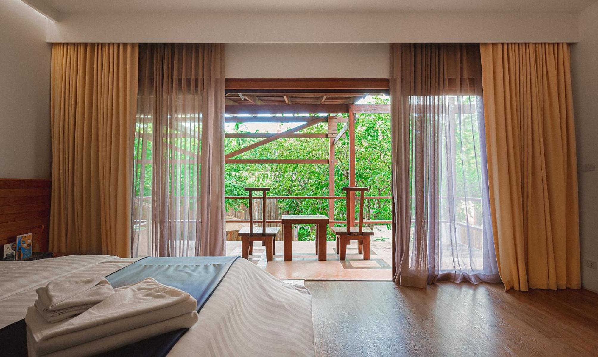 Sichon Cabana Beach Resort