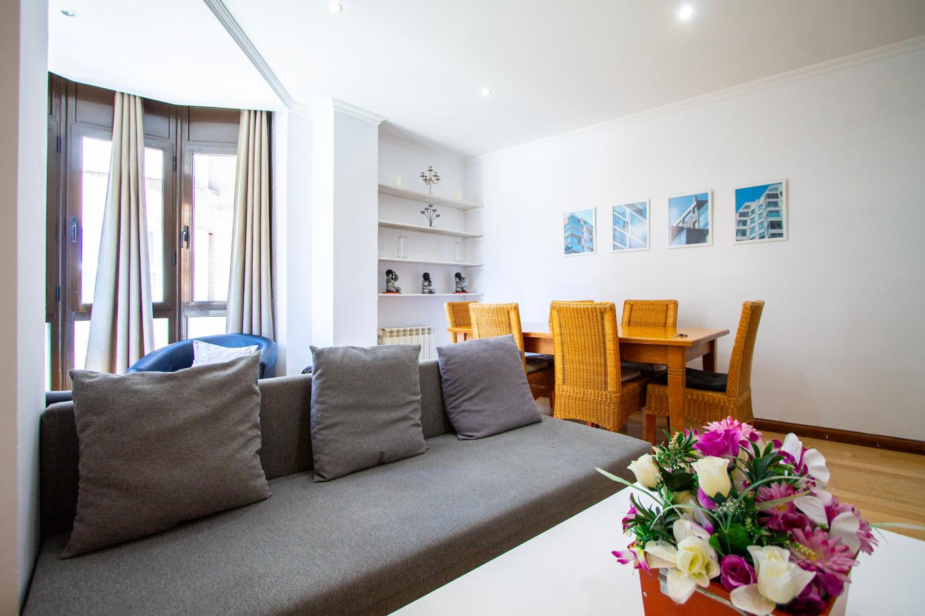 Apartamentos Adelfas