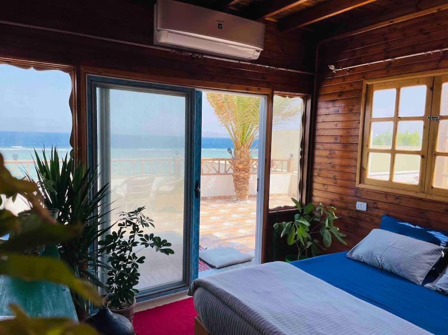 Beach front studio with huge roof top terrace