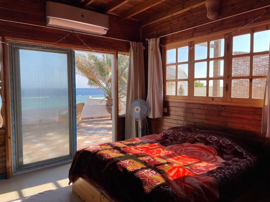Beach front studio with huge roof top terrace
