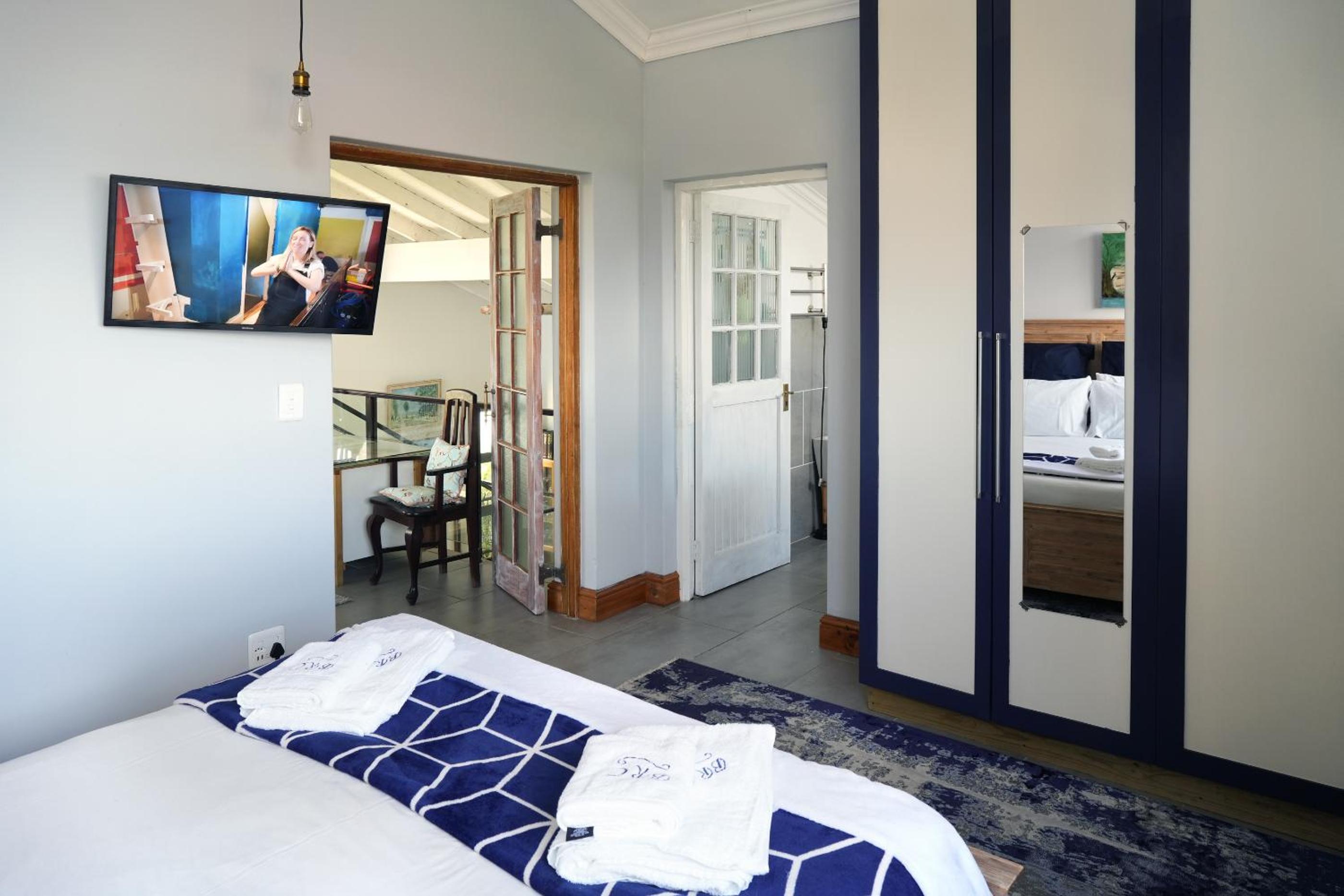 5-Bedroom Charming Coastal Home in Plettenberg Bay
