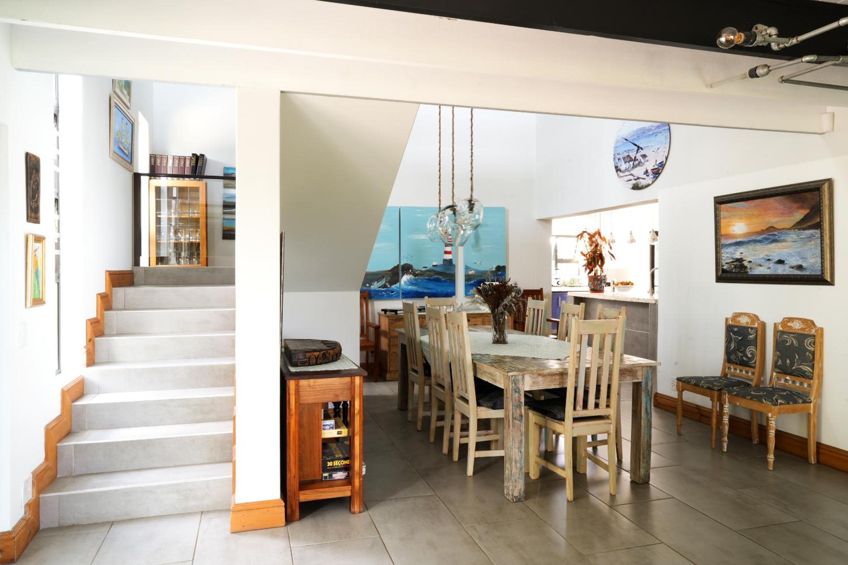 5-Bedroom Charming Coastal Home in Plettenberg Bay