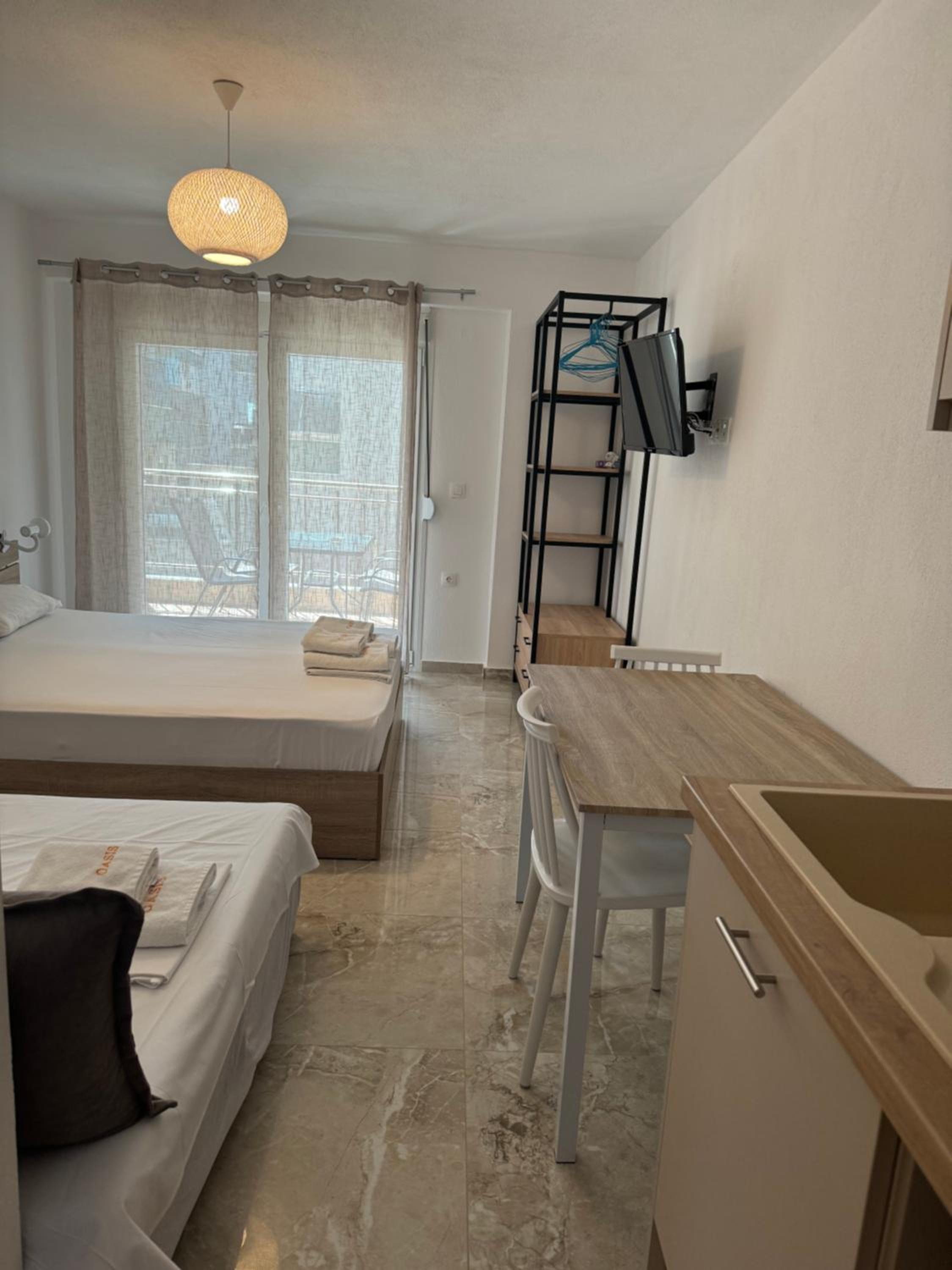 OASIS luxury apartments and rooms nikiti