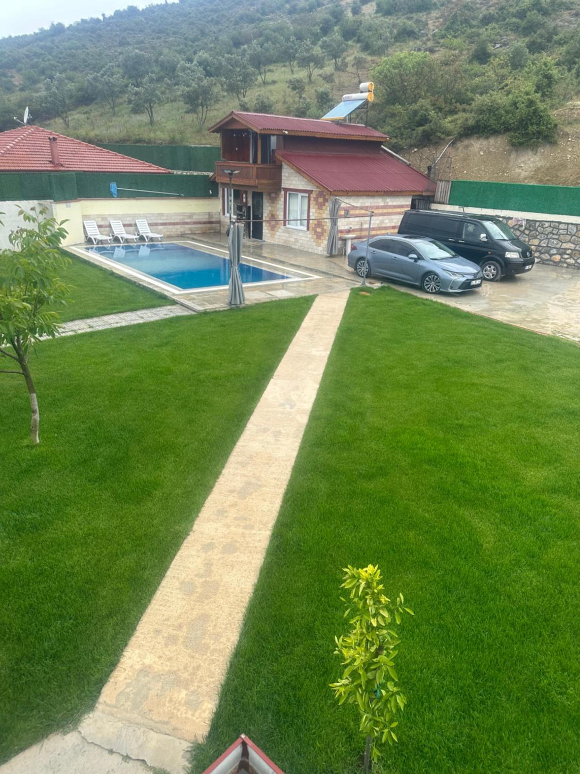 Şehir ve doğa manzaralı view 5