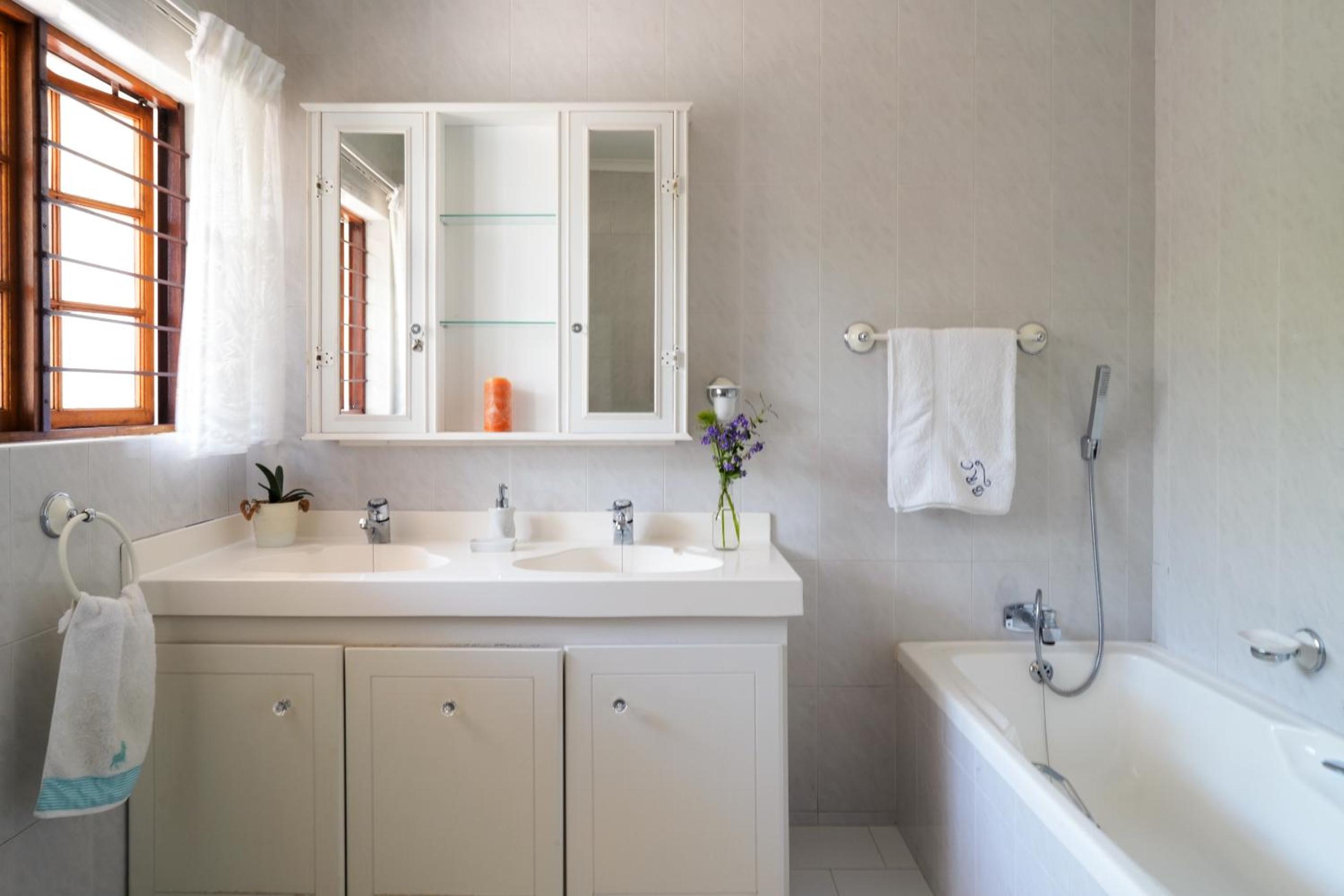 5-Bedroom Charming Coastal Home in Plettenberg Bay