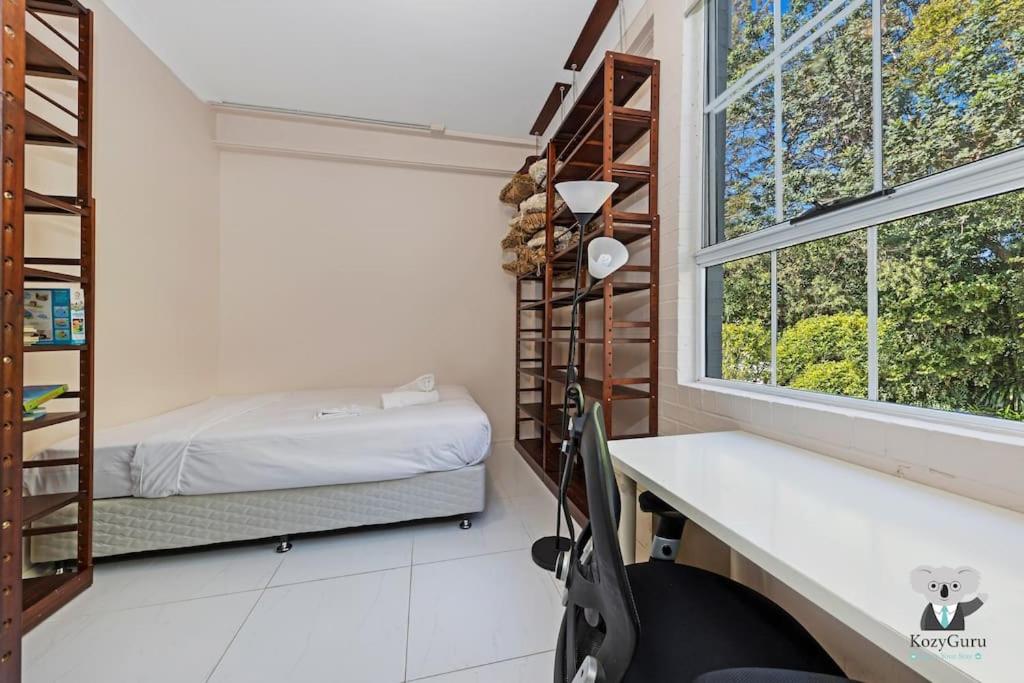 KozyGuru Thornleigh 4 Beds Dream Holiday House