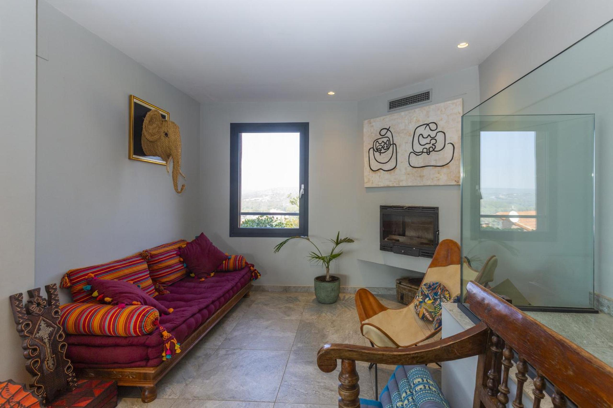 Mora Villa ONLY FAMILIES
