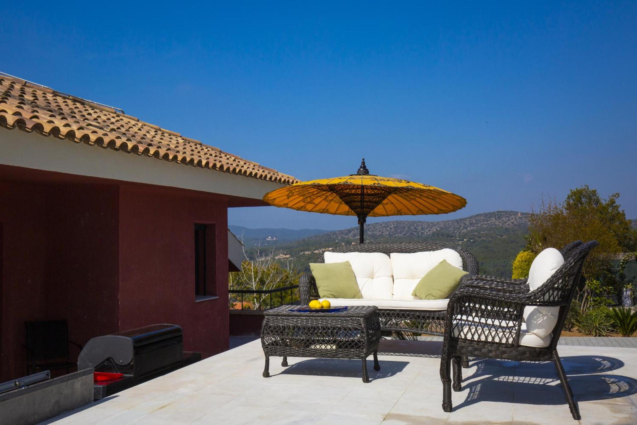 Mora Villa ONLY FAMILIES