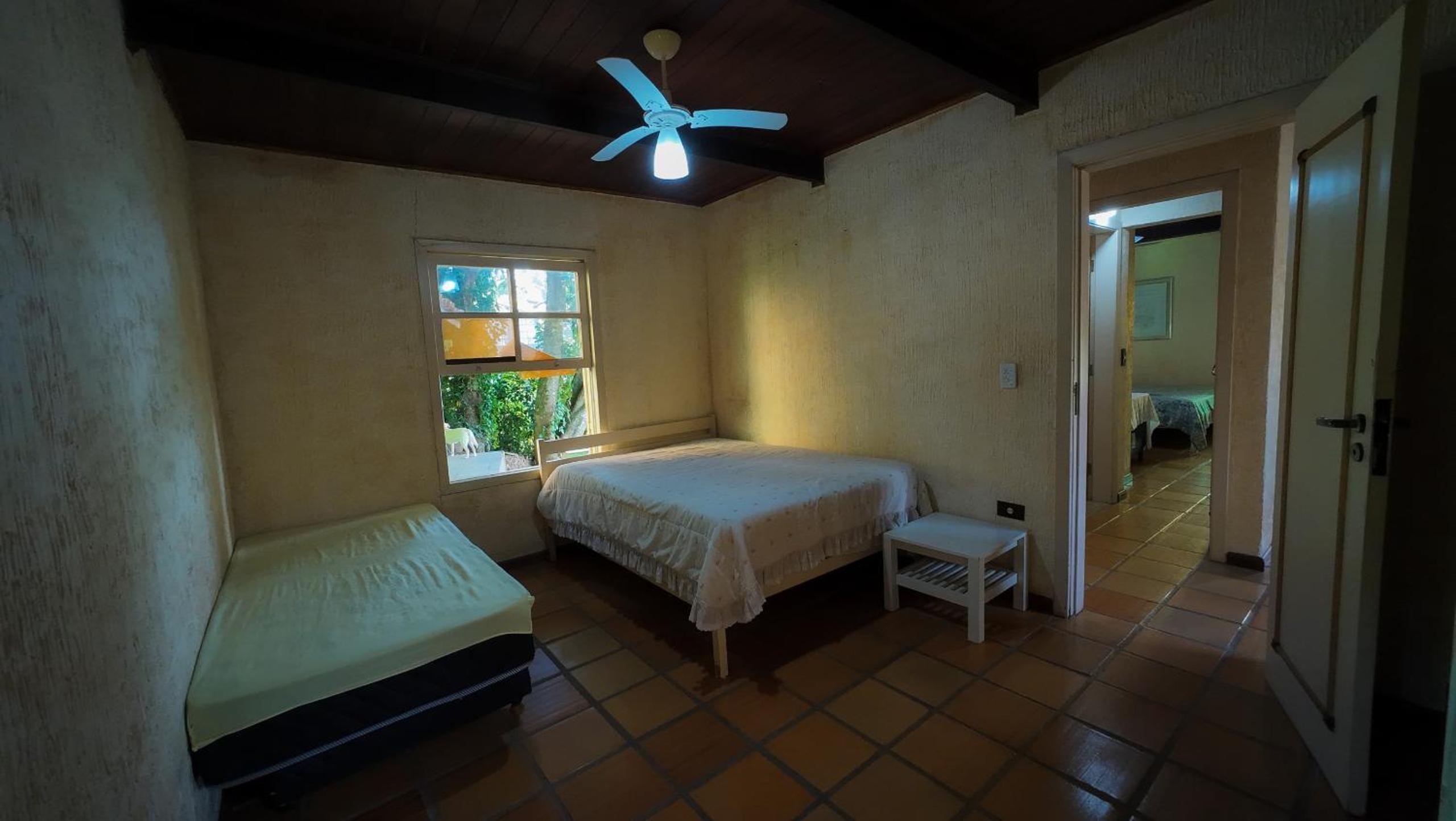 Casa com Piscina, Jardim e Vista Incrível para o mar