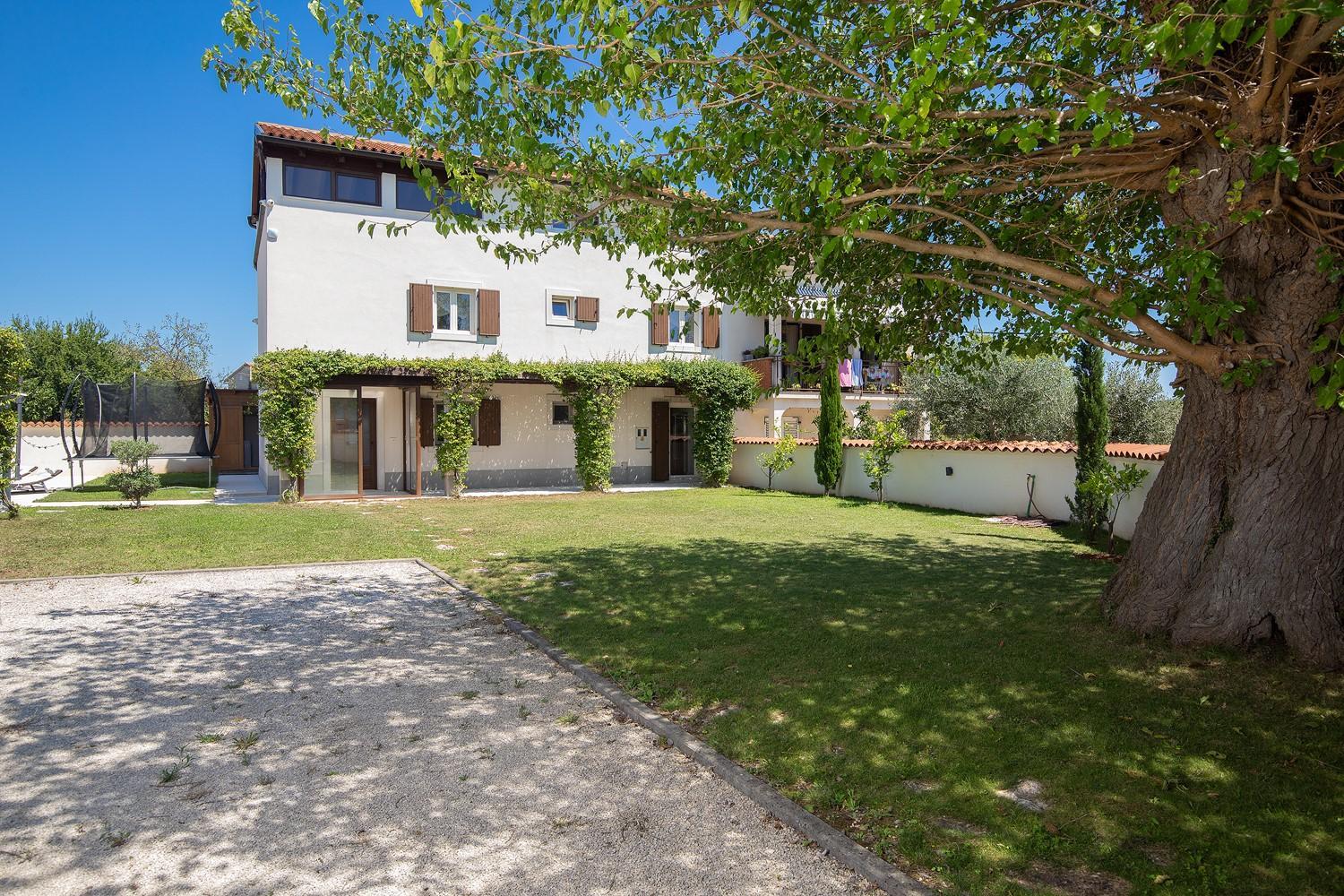 Villa Roža