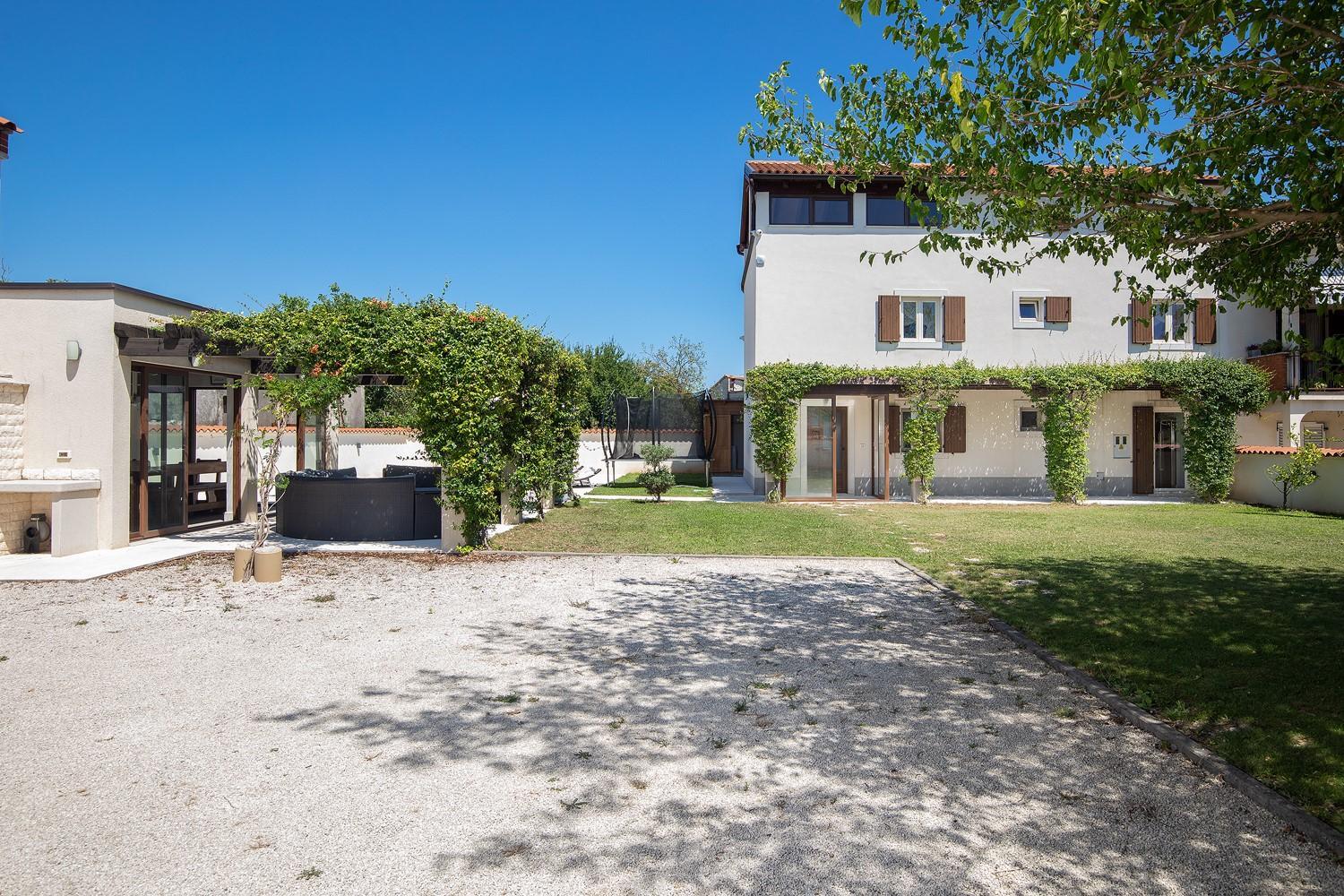 Villa Roža