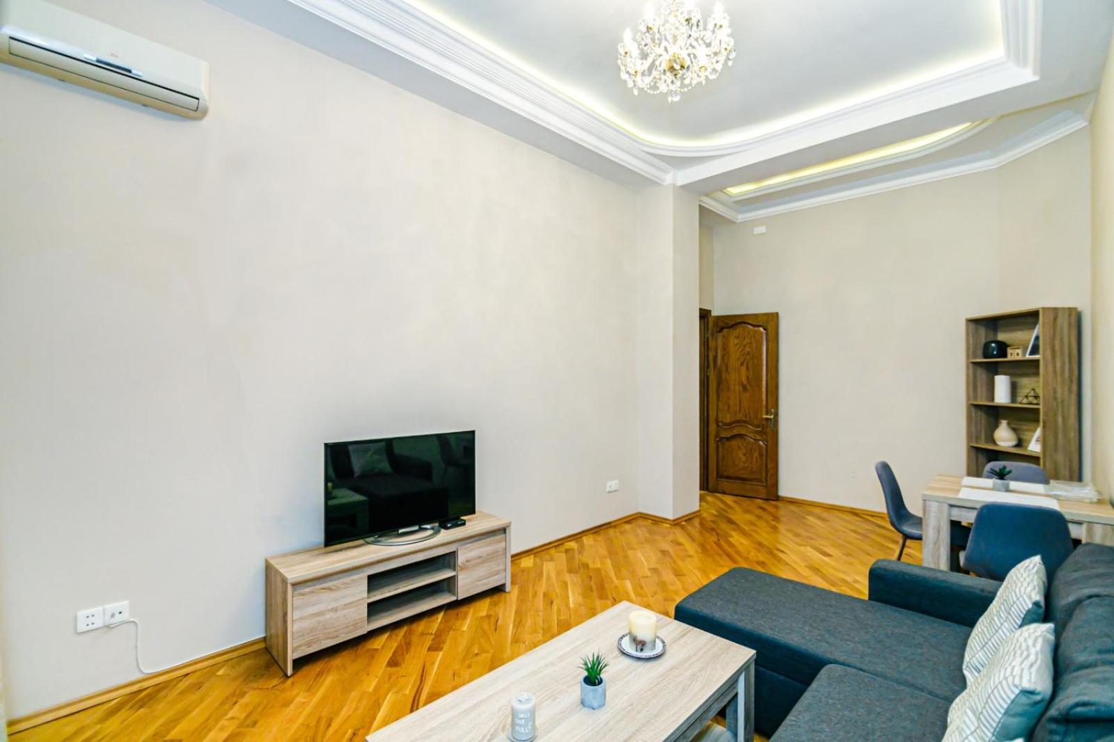 Apartment Adore
