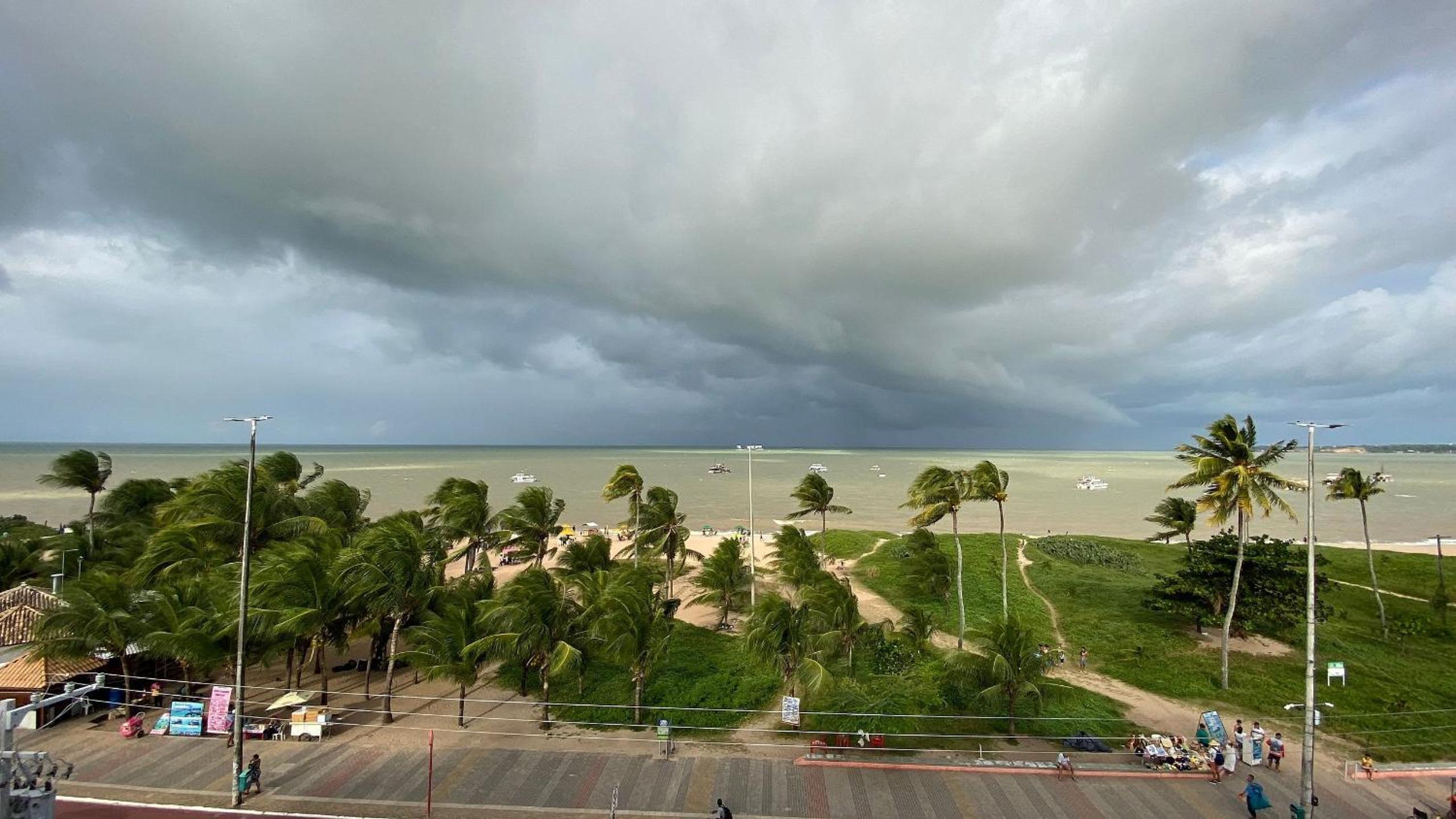 Beira-mar de Tambaú - piscina no rooftop