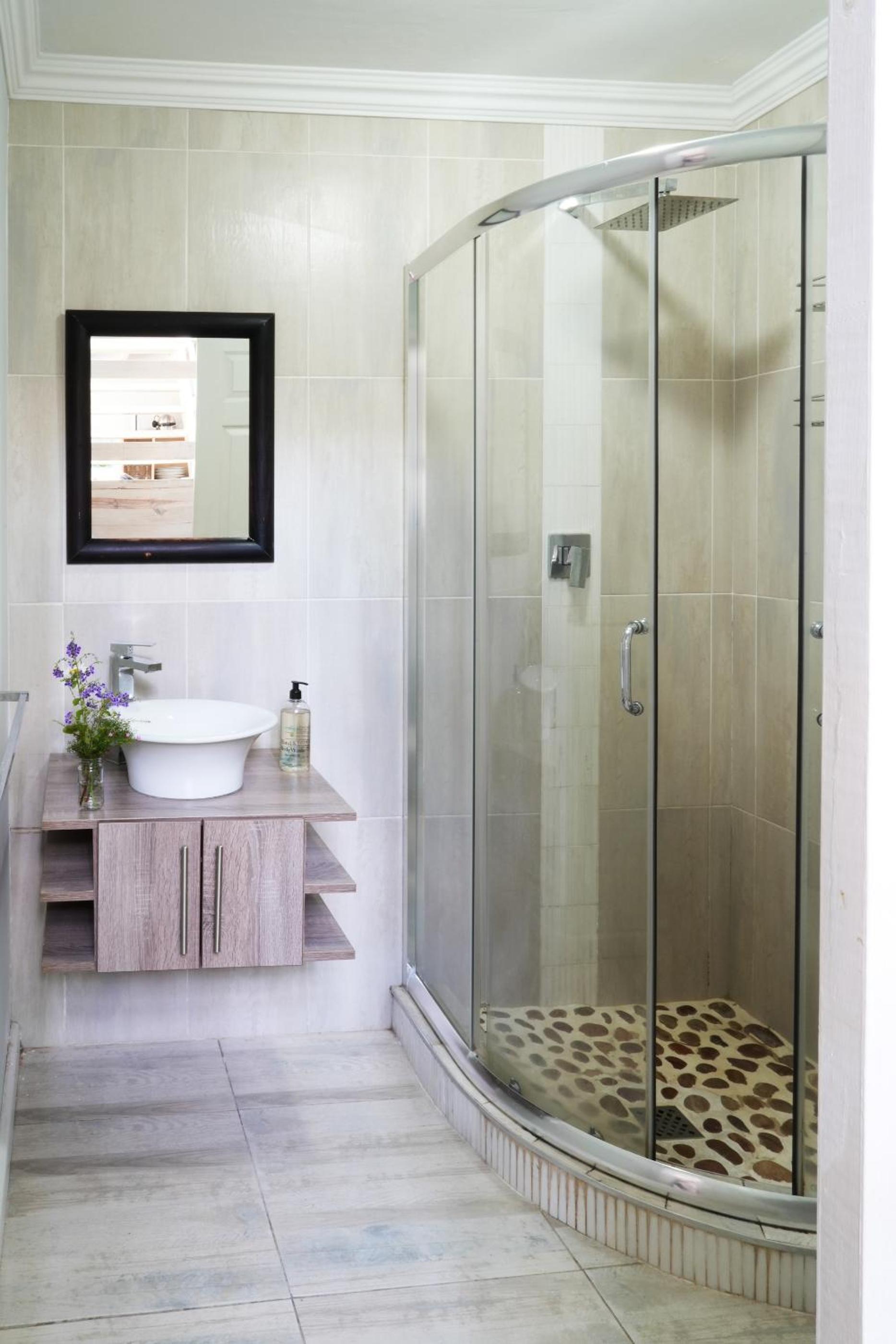 3-Bedroom Charming Coastal Retreat in Plettenberg Bay view 5