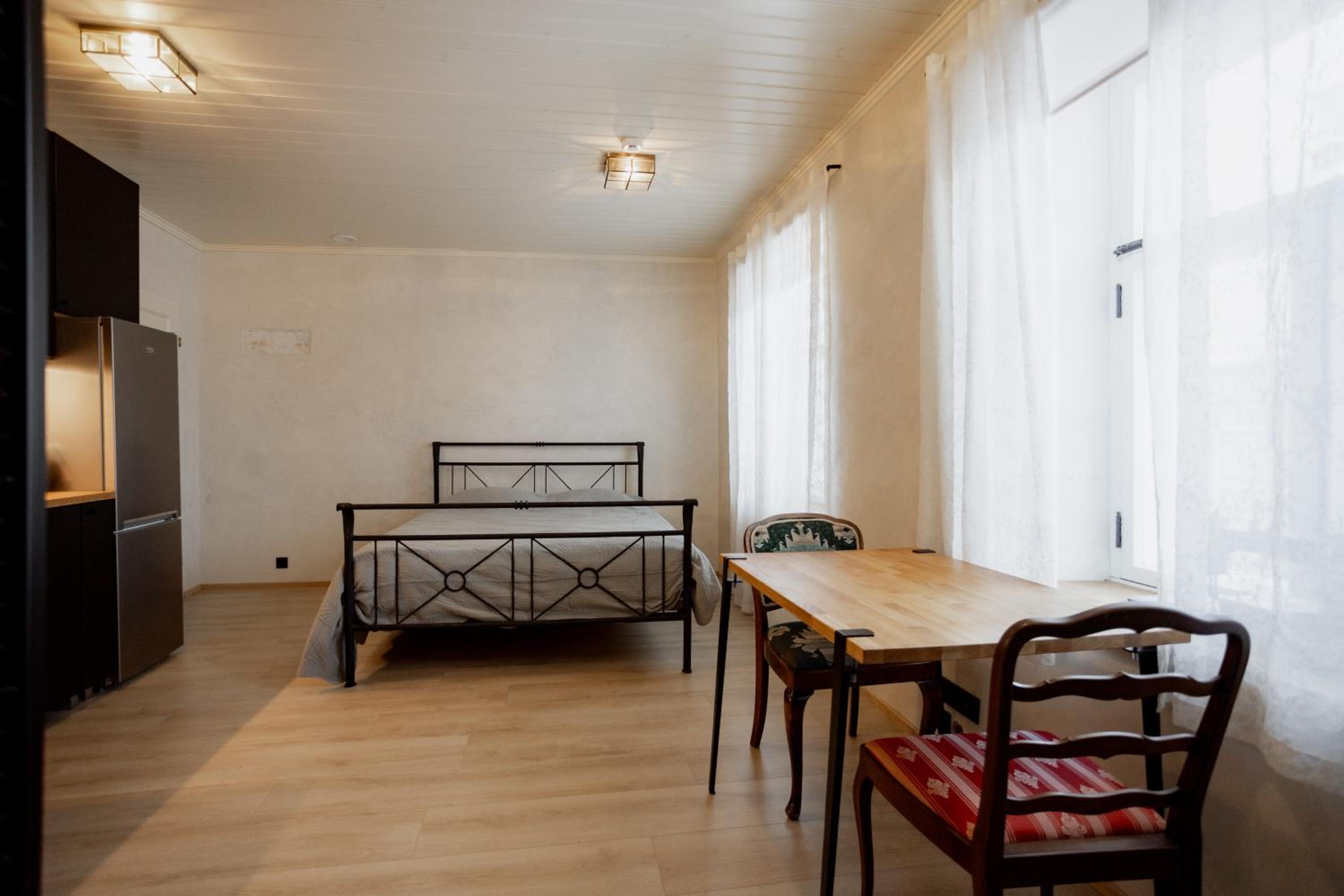 Von Aghte Small Studio