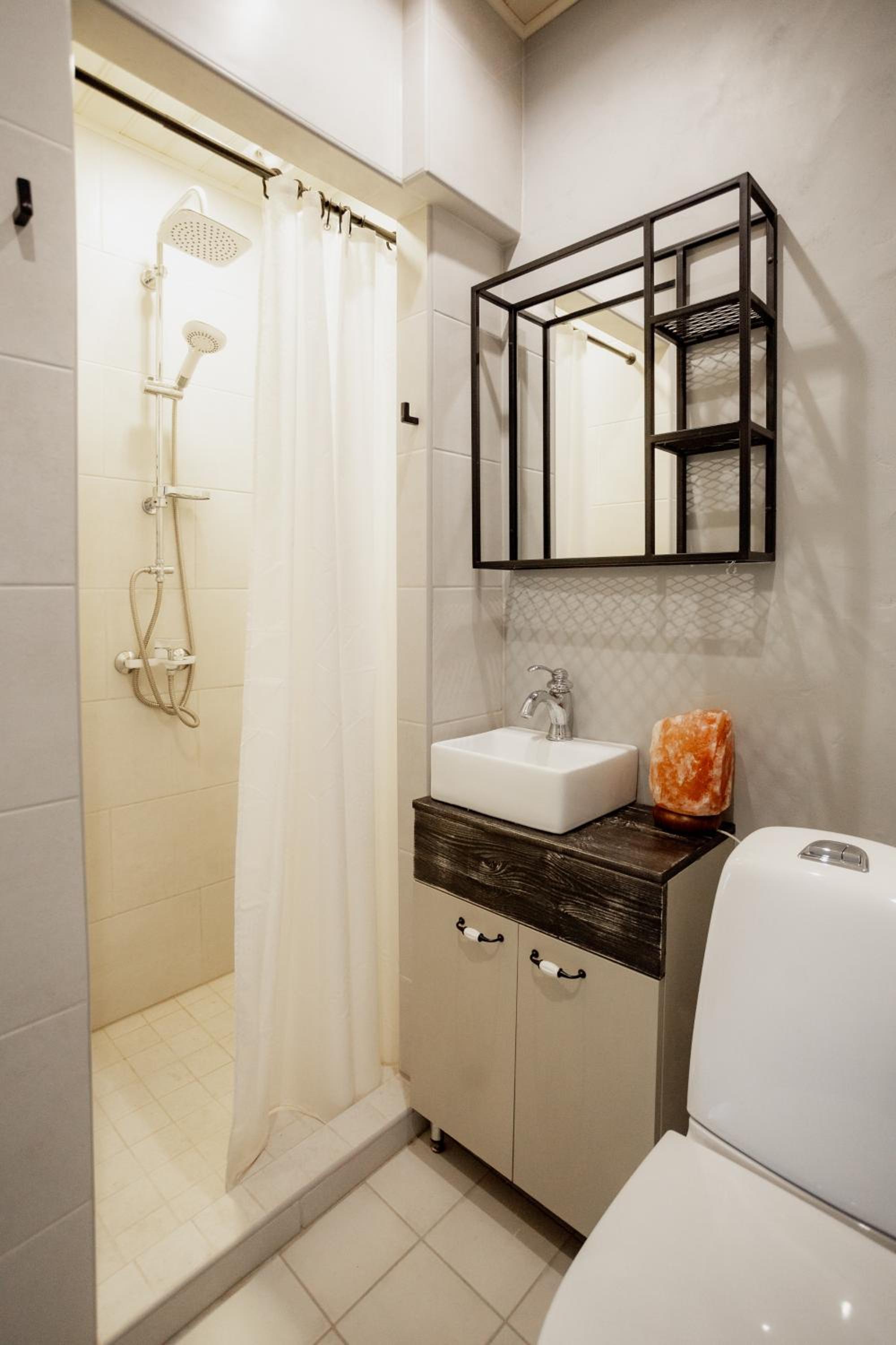 Von Aghte Small Studio