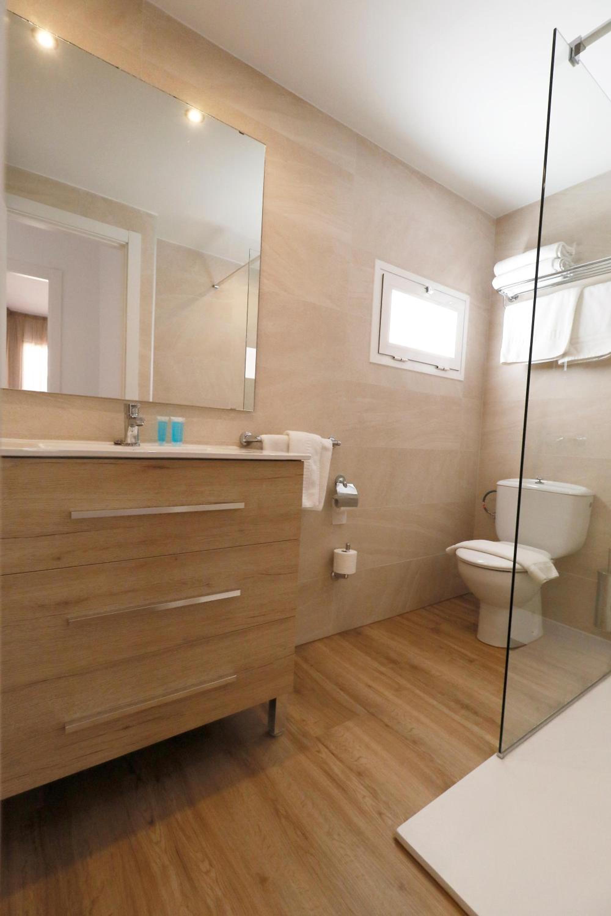 Naika Studios & Apartments