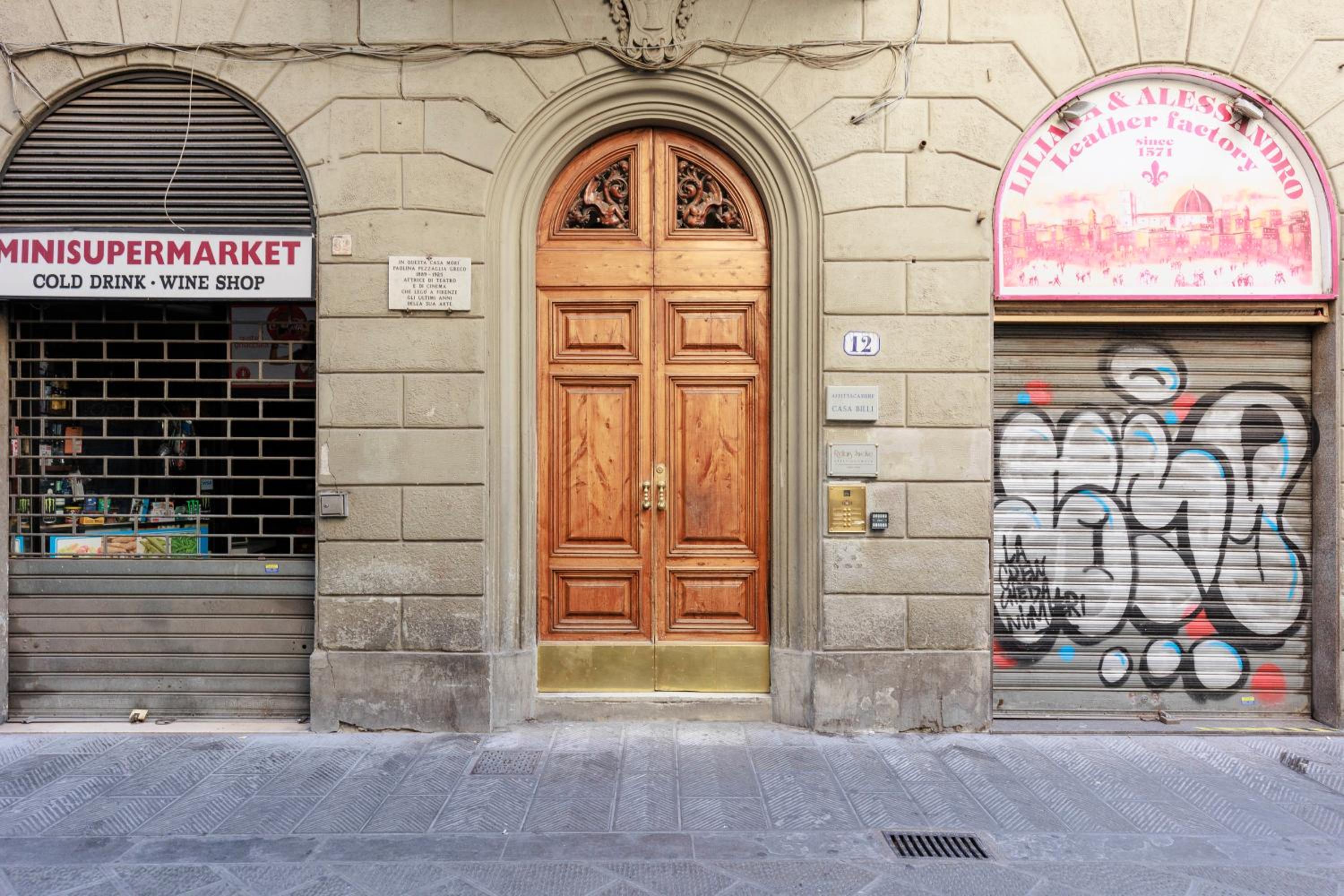 Faenza Huge Apartment