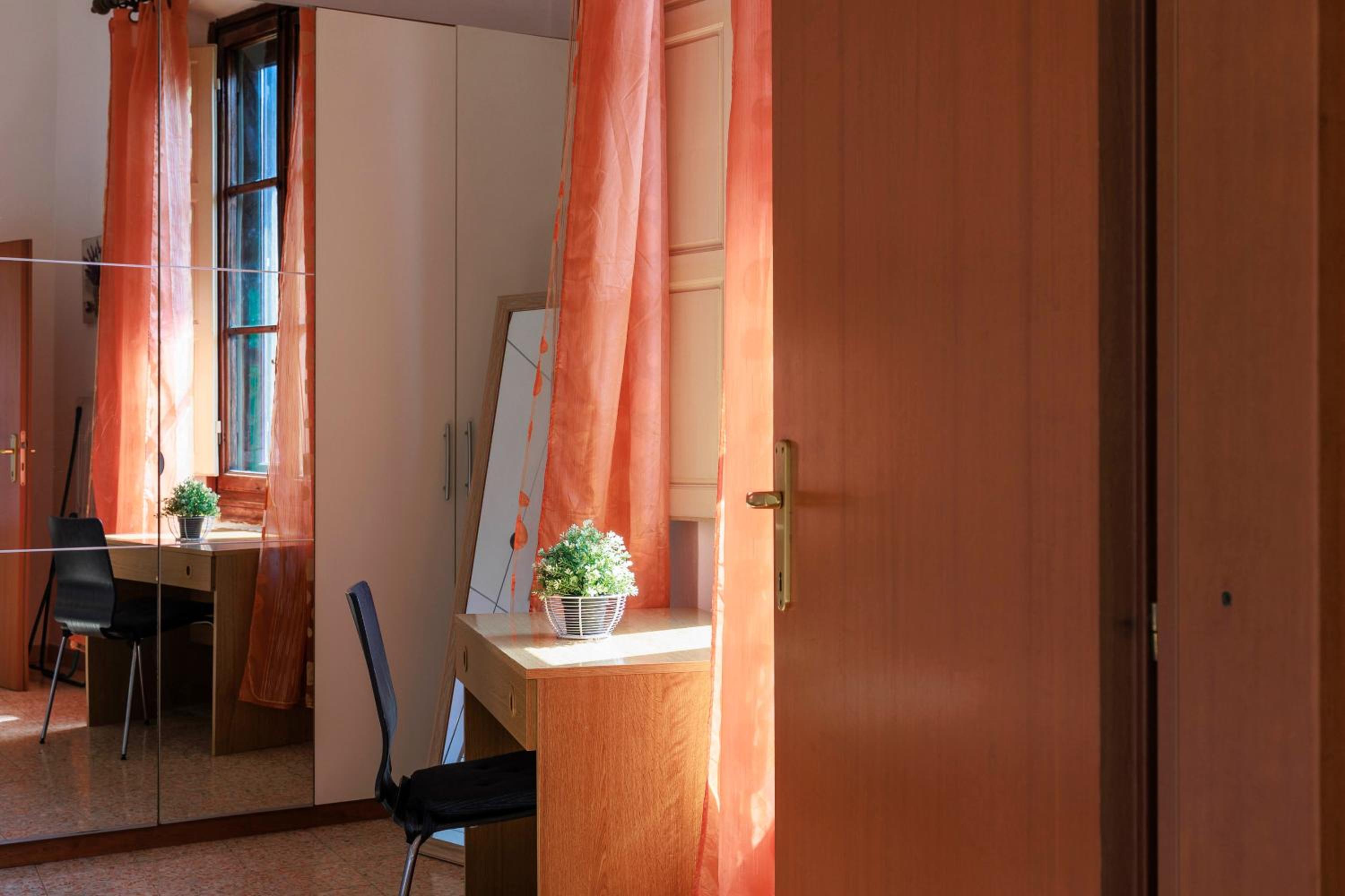 Faenza Huge Apartment