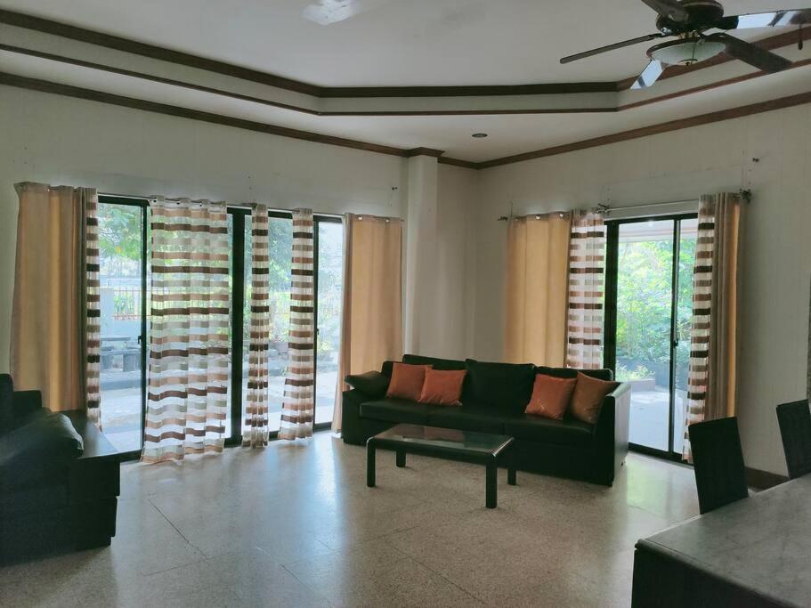 Big and Spacious House near 7-11 view 3