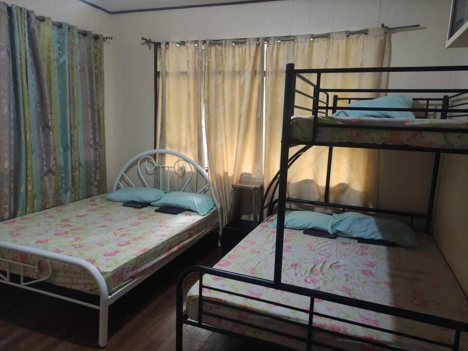 Big and Spacious House near 7-11 view 4