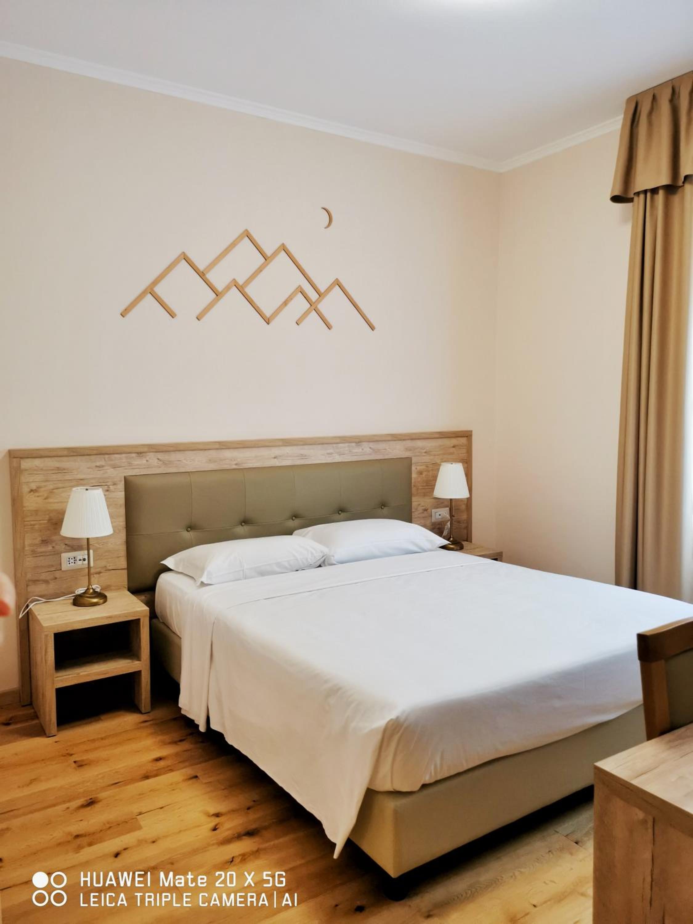 Guesthouse Central Station Group - Via Ponte Seveso 18