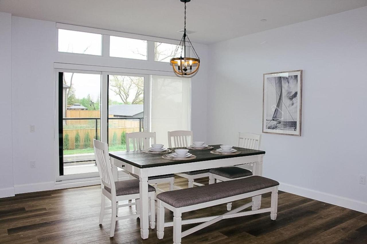 Beachview getaway at the New Carlyle 300 on the Main strip in Grand Bend