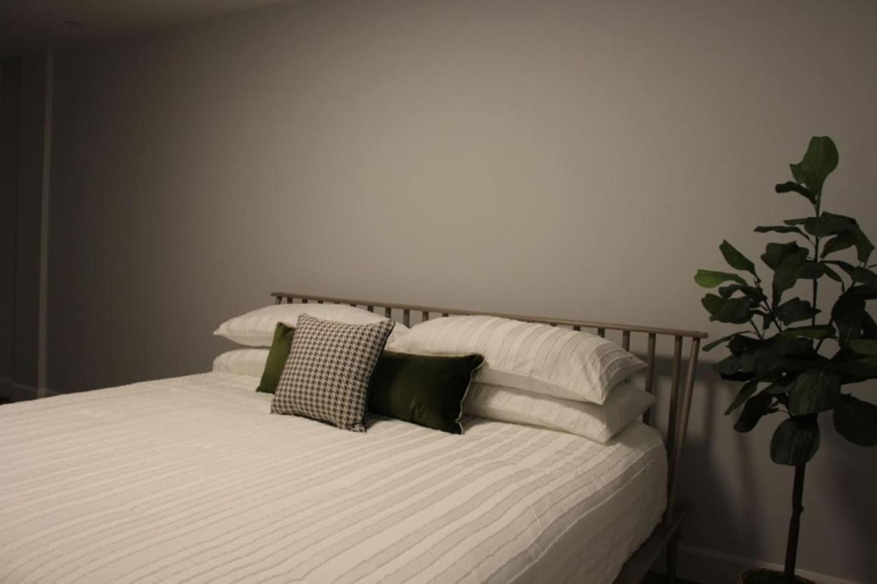 Beachview getaway at the New Carlyle 200 on the Main strip in Grand Bend