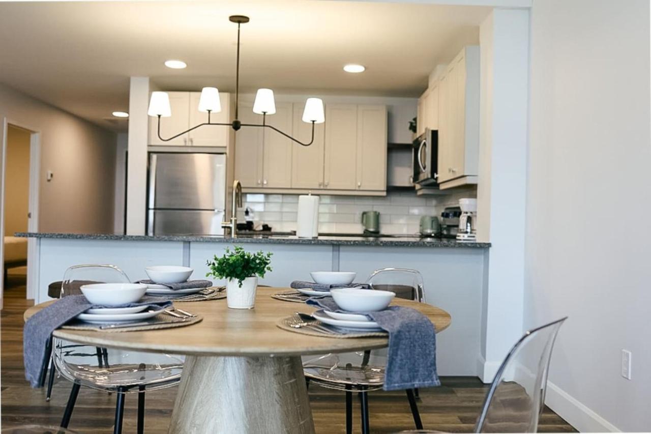 Beachview getaway at the New Carlyle 302 on the Main strip in Grand Bend