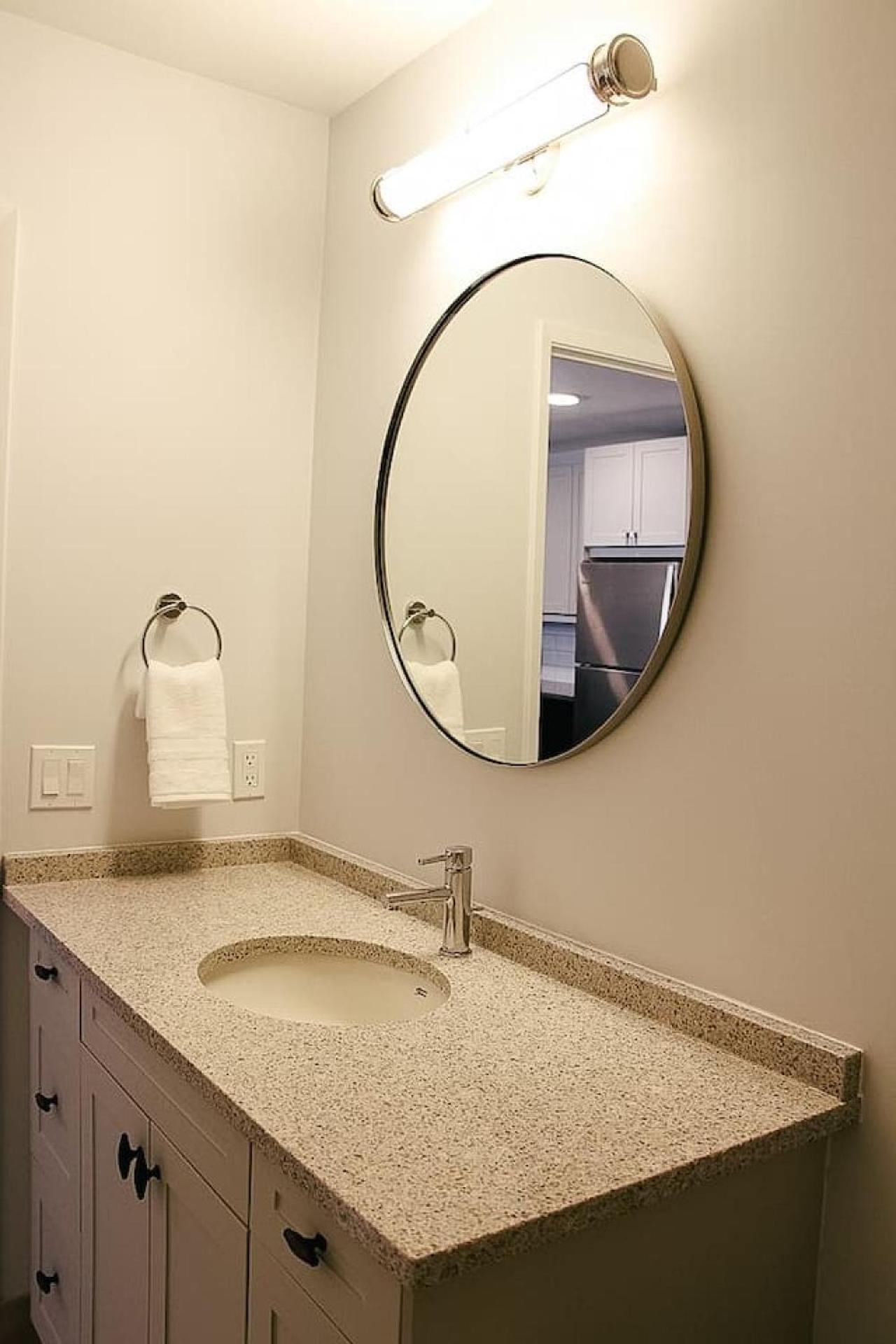Beachview getaway at the New Carlyle 302 on the Main strip in Grand Bend