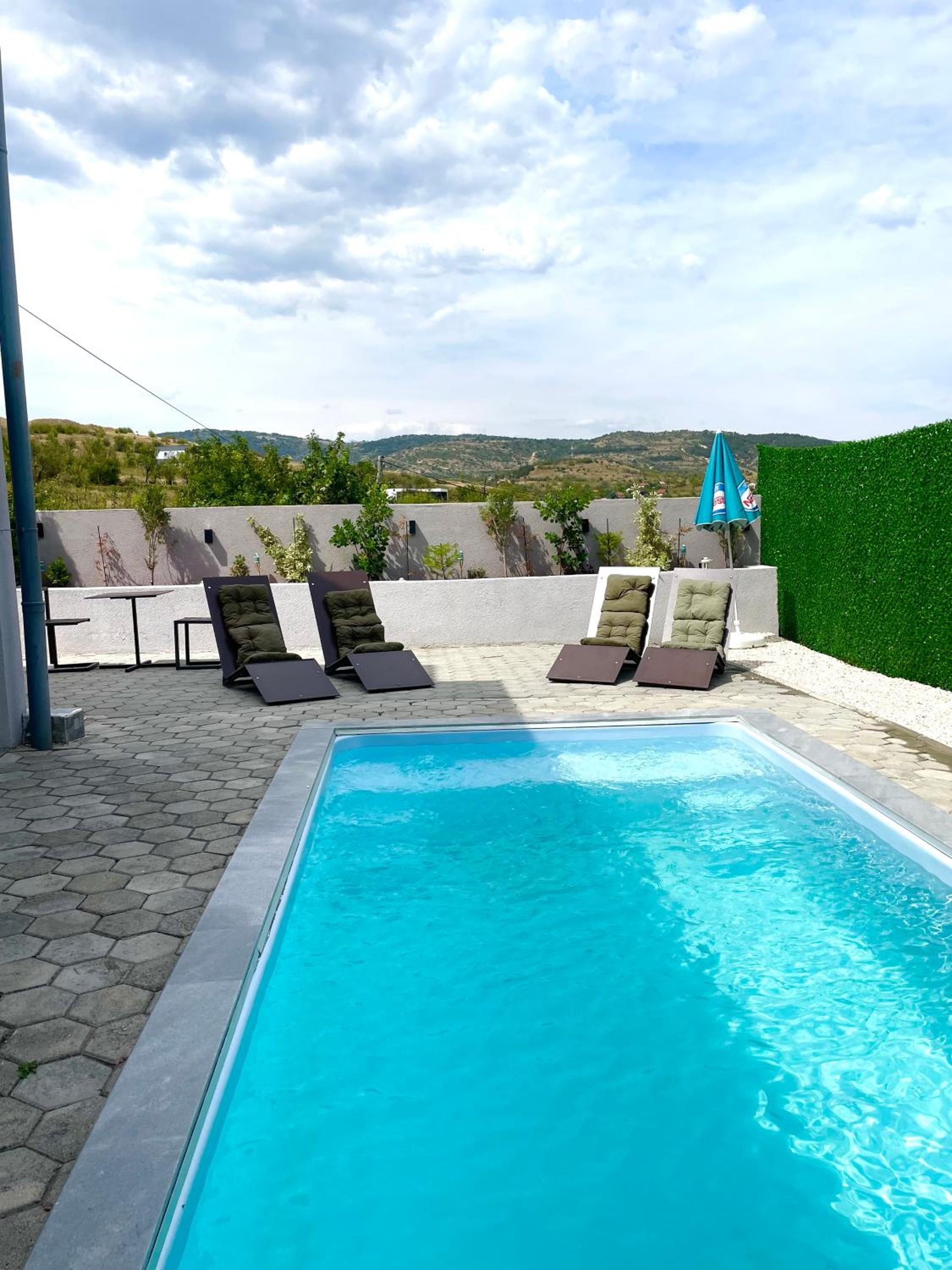 Private pool suites By Day Off