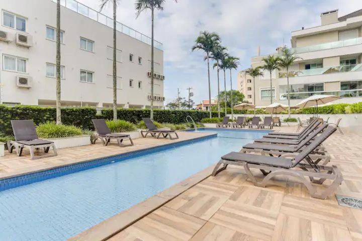 Apartamento Ingleses, Condomínio perto da praia