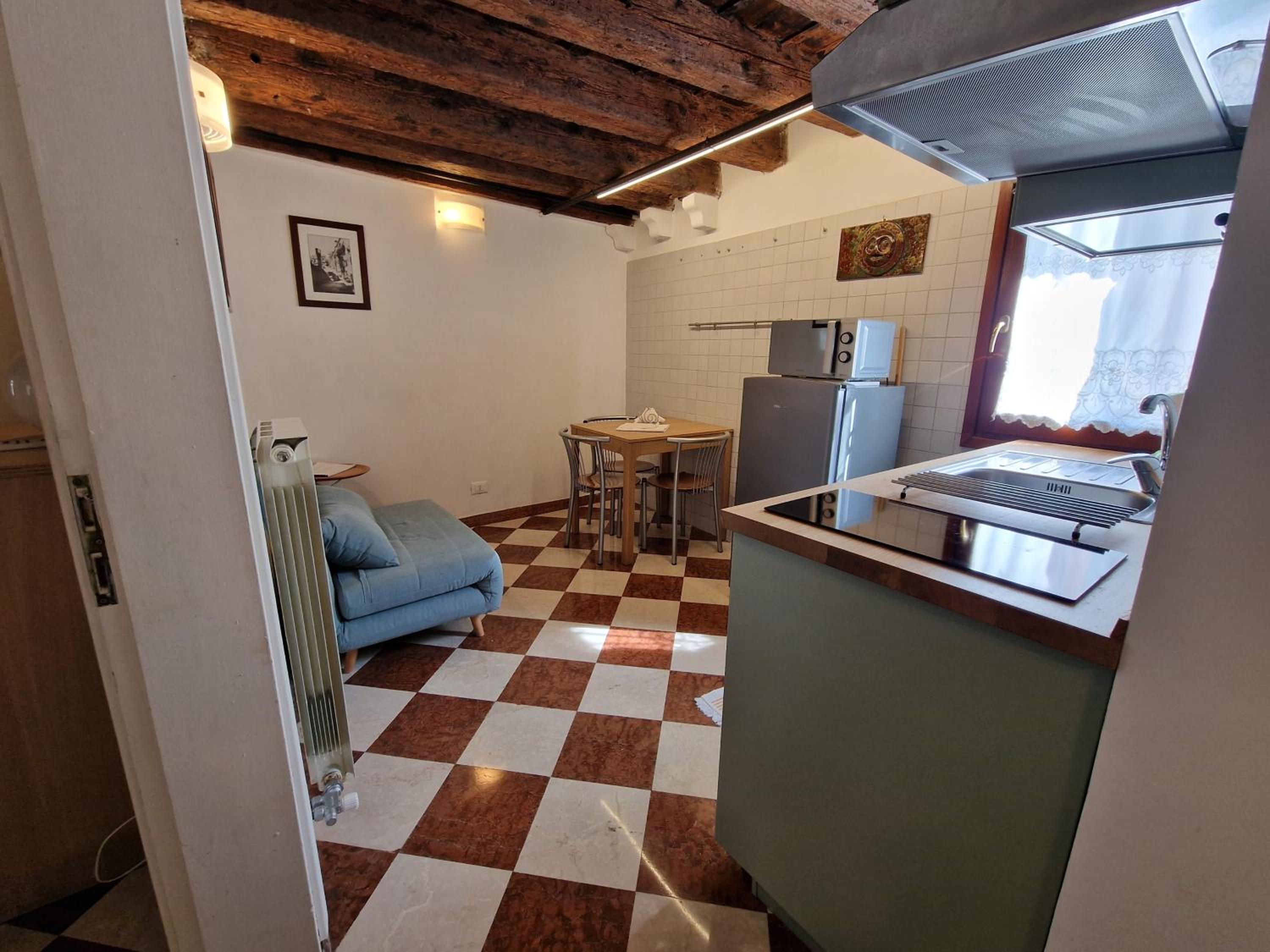 Veneziacentopercento Apartments & Rooms