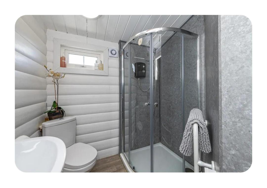 Snowdonia Escapes # TRANQUIL CABIN with Views, Wi-Fi, Dog Friendly & Parking view 5