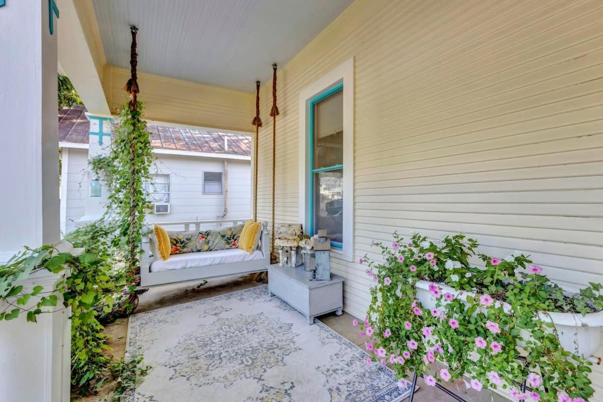 Henrys Haus close to Main St and Pet Friendly
