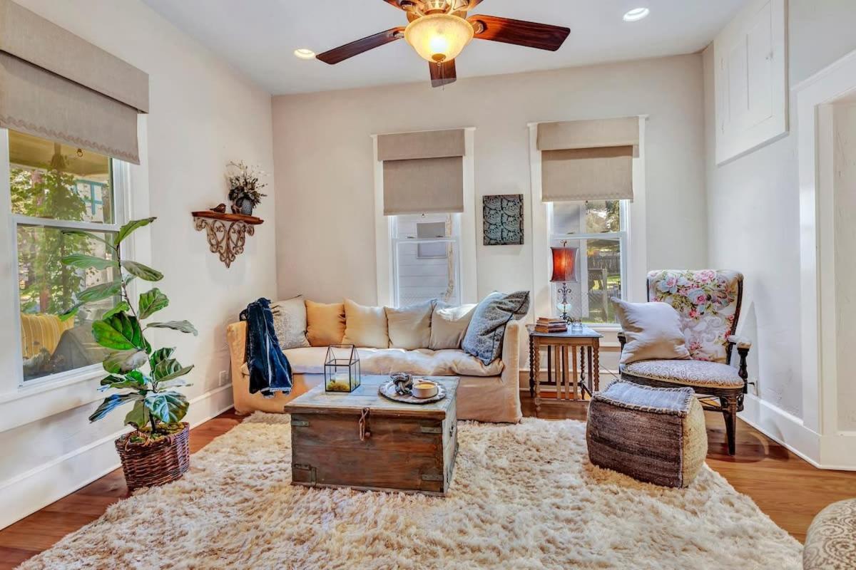Henrys Haus close to Main St and Pet Friendly