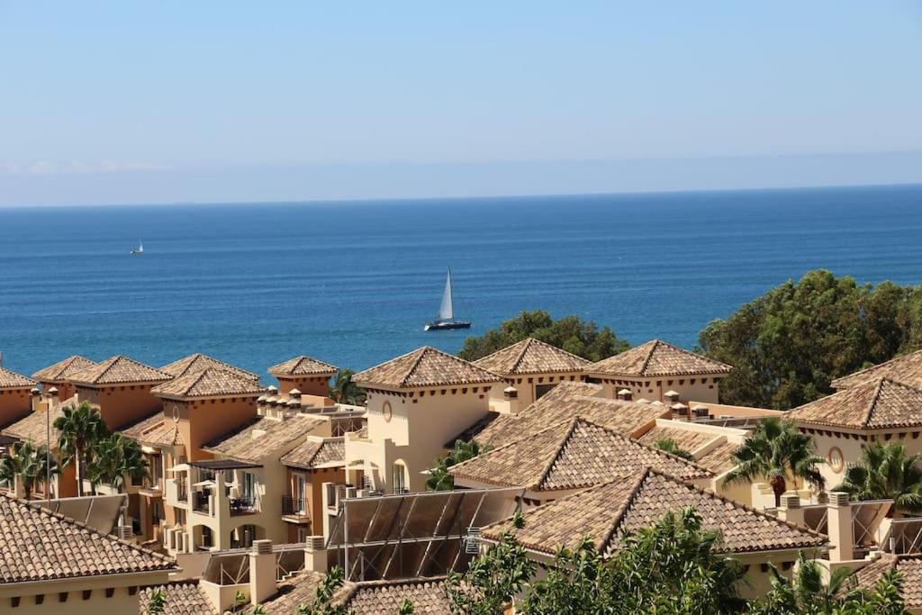 Apartamento en Elviria con vistas al mar