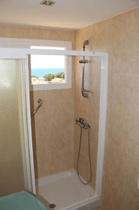 Apartamento en Elviria con vistas al mar