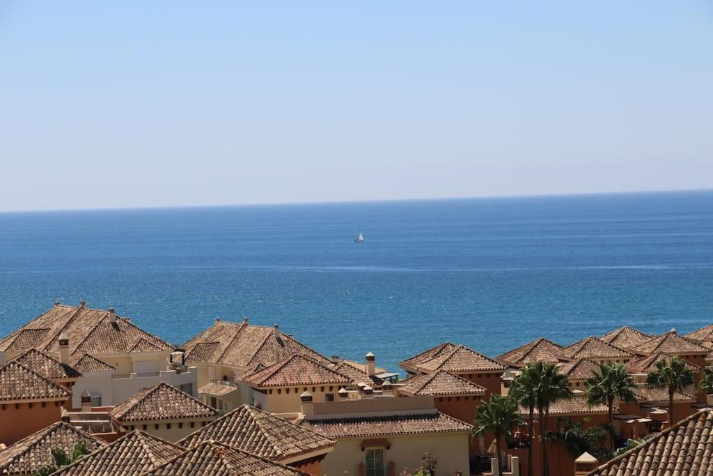 Apartamento en Elviria con vistas al mar
