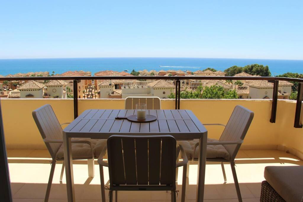Apartamento en Elviria con vistas al mar