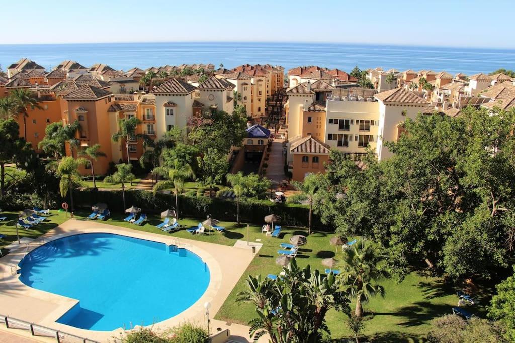 Apartamento en Elviria con vistas al mar