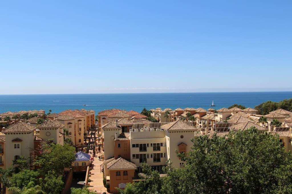 Apartamento en Elviria con vistas al mar