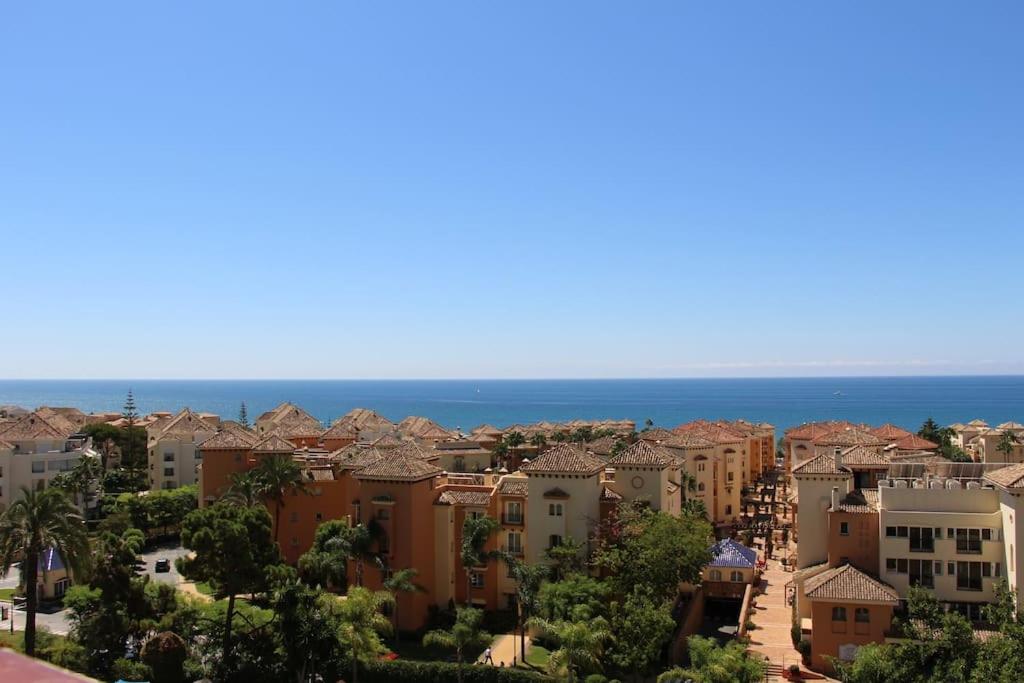 Apartamento en Elviria con vistas al mar