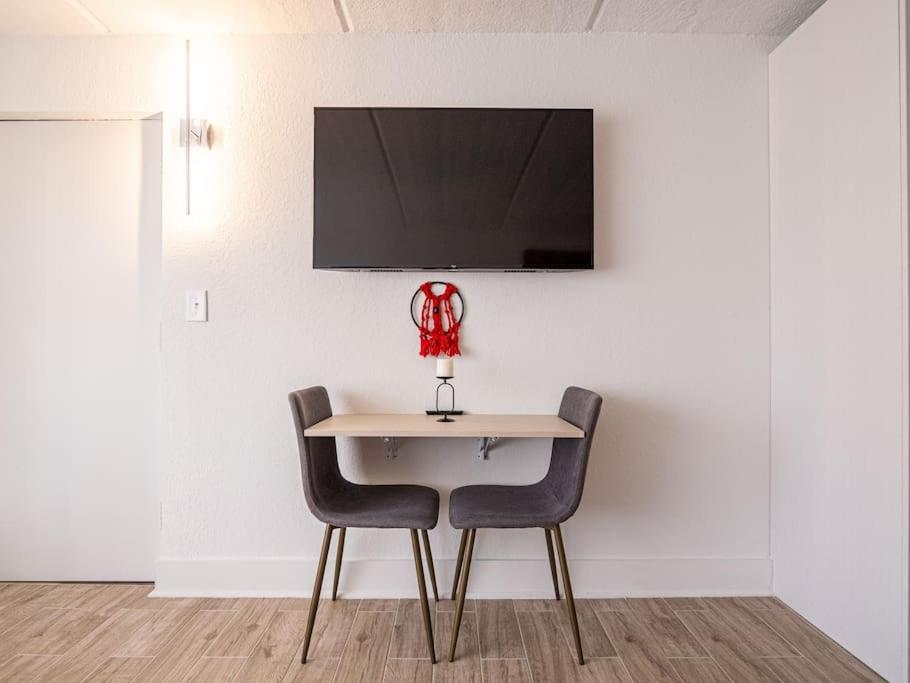 Orlando Prime Location 1BR Home 5 minutes to Disney view 5