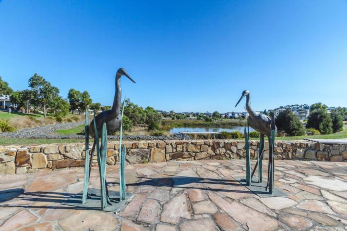 Currawong Close -Pool, Pool Table and Alfresco