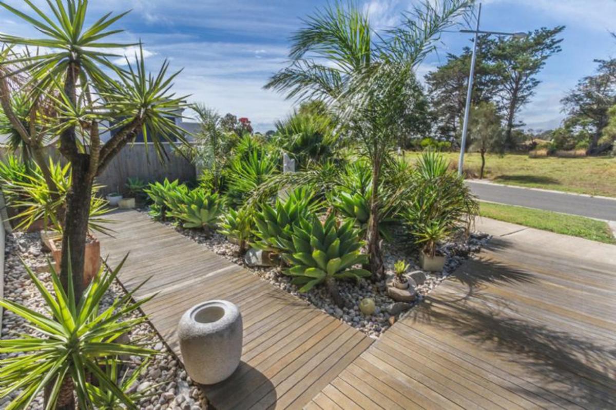 Currawong Close -Pool, Pool Table and Alfresco