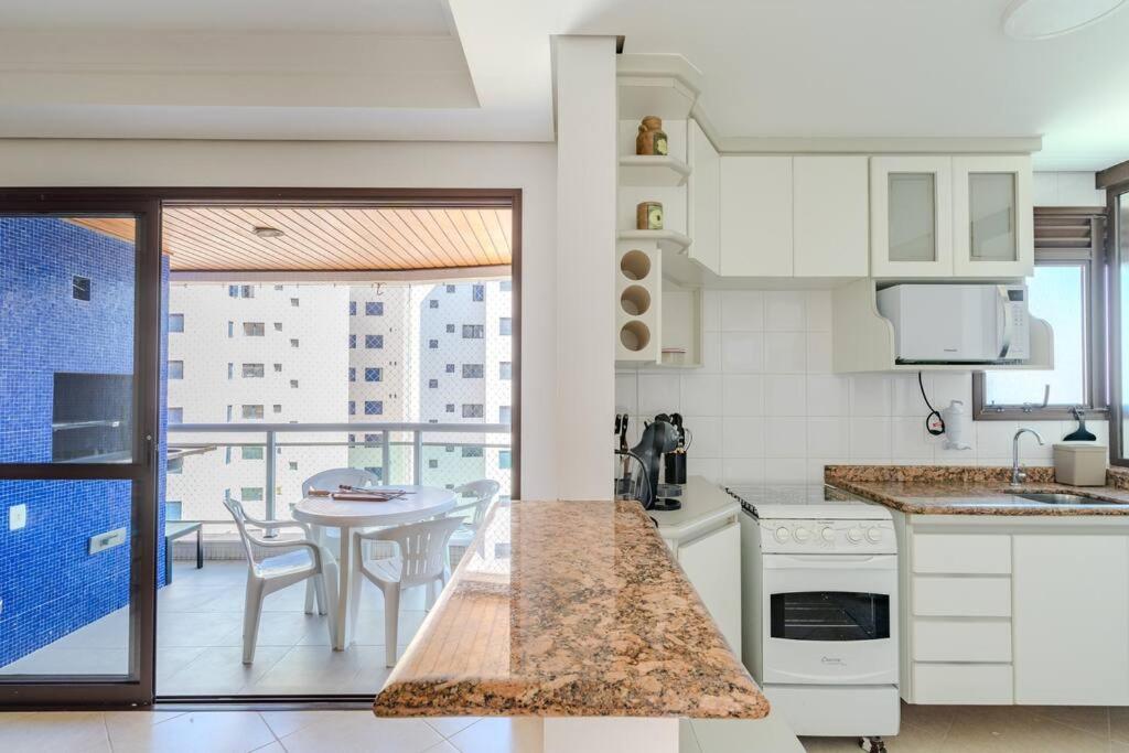 Riviera Renovado 300m da praia