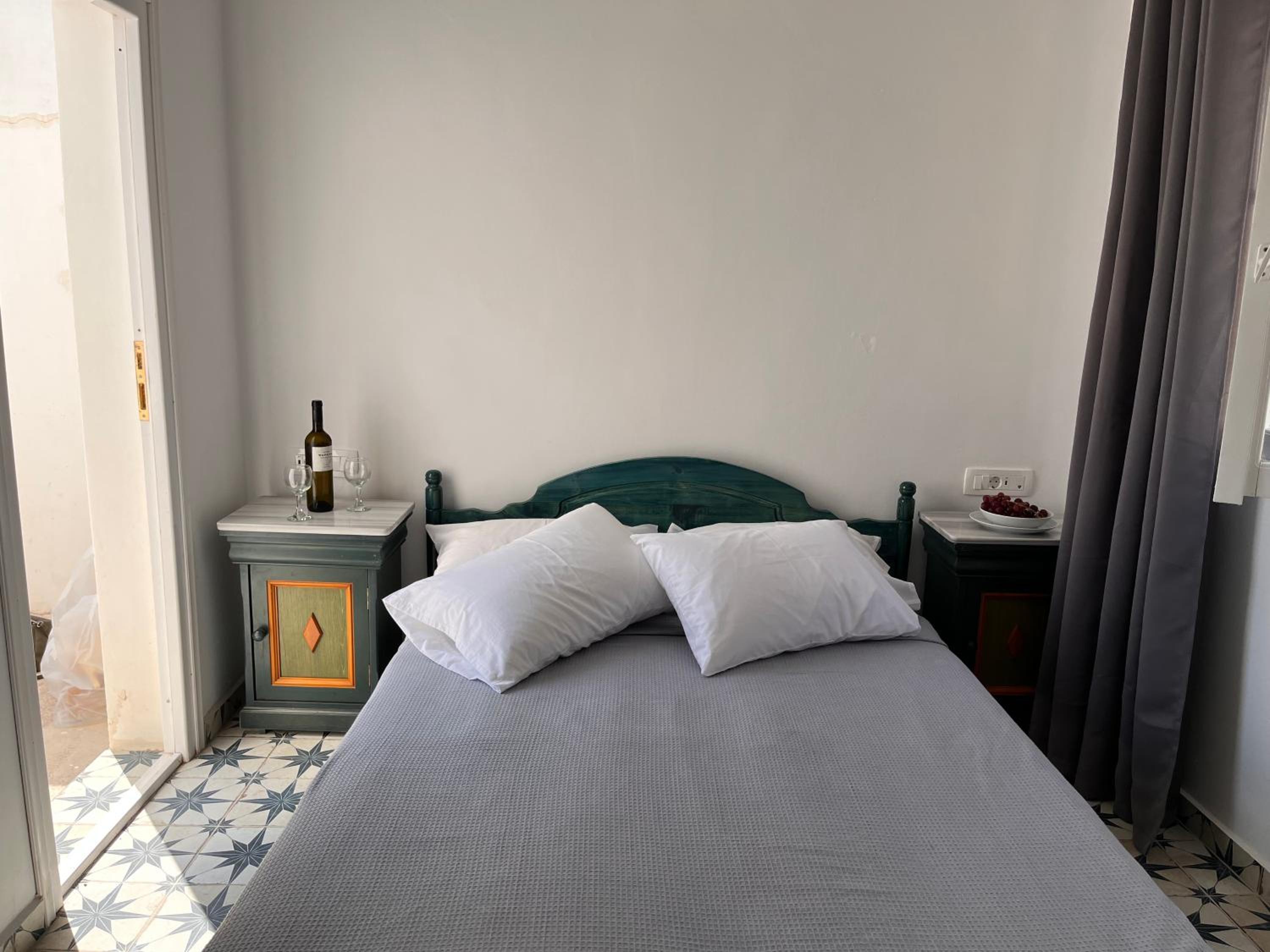 High Point Apartments Fira photo 2