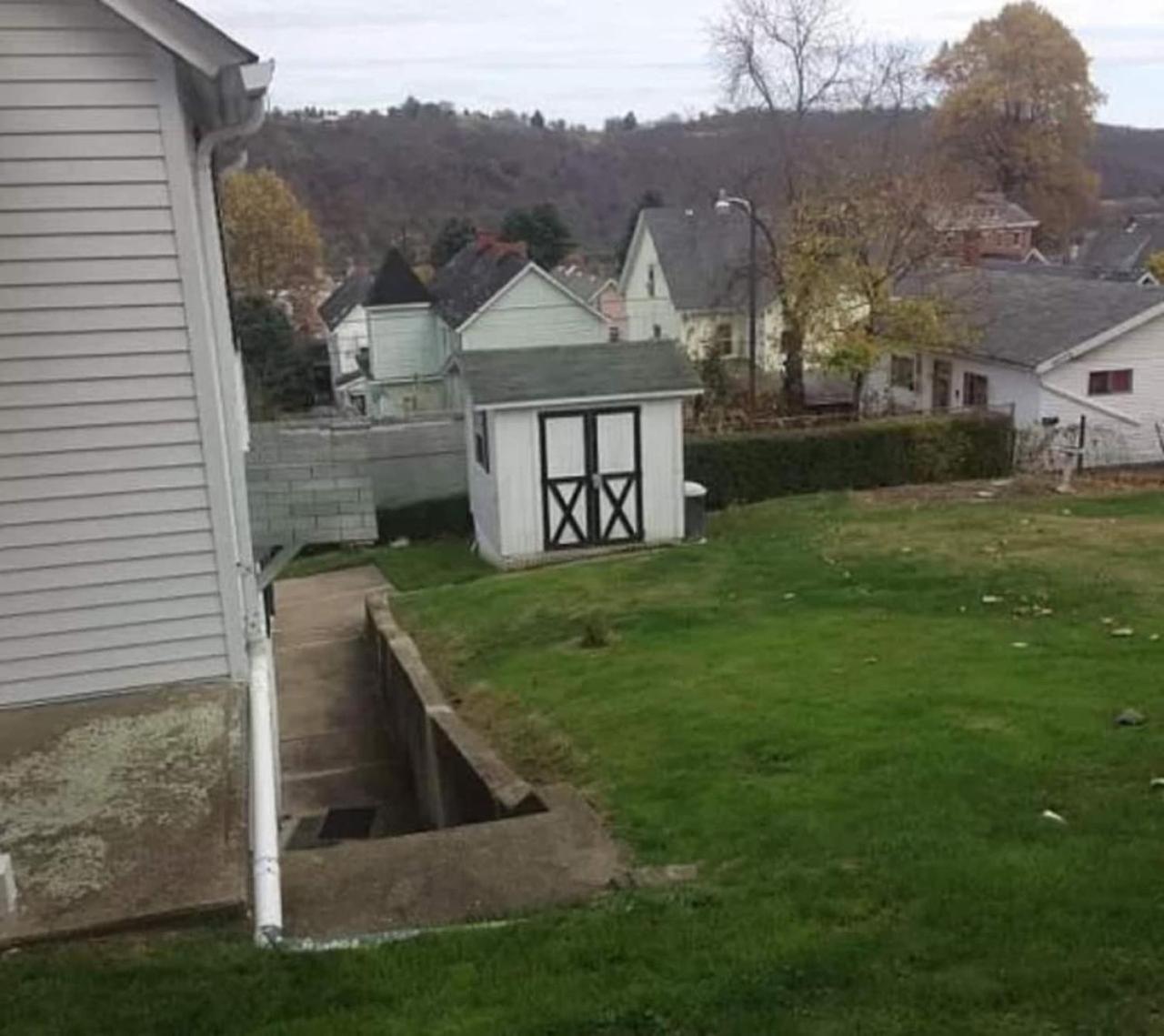 Sleeps 12 Cozy Charleroi Near Pittsburgh PA view 5