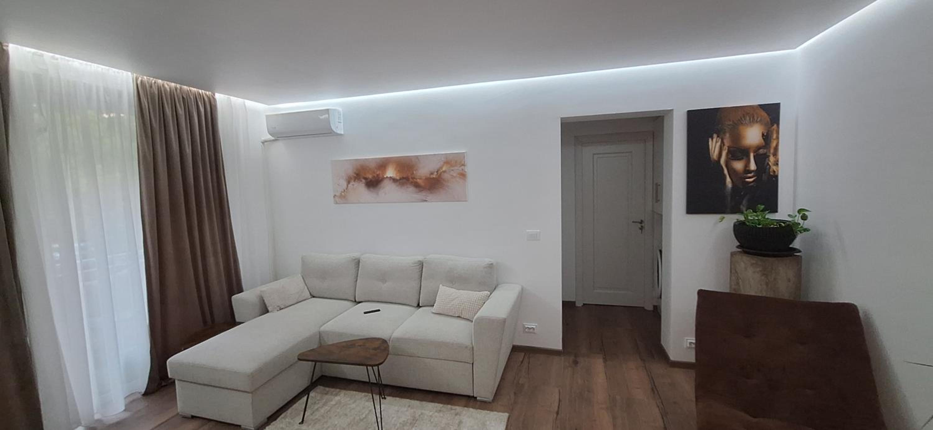 AVIS Apartament de Lux view 2